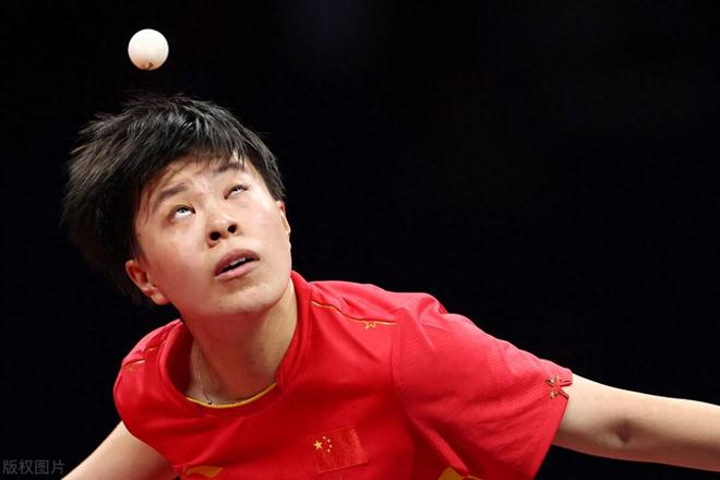 工人冲突背 工人冲突背