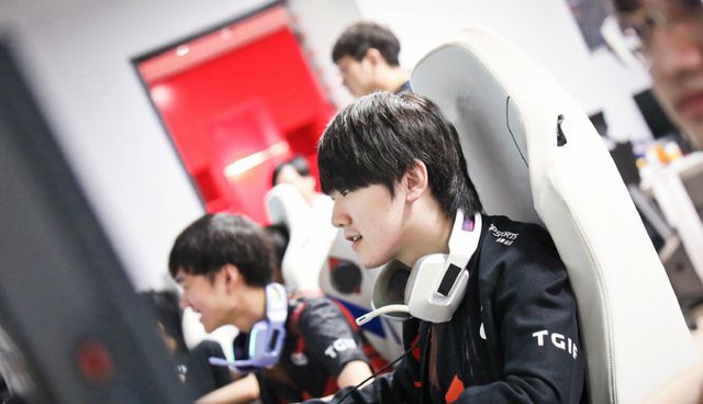 迅速从自由 迅速从自由